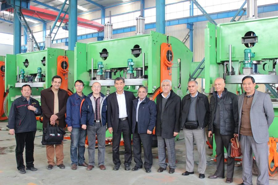 Китай QINGDAO SHENGHUALONG RUBBER MACHINERY CO.,LTD Профиль компании